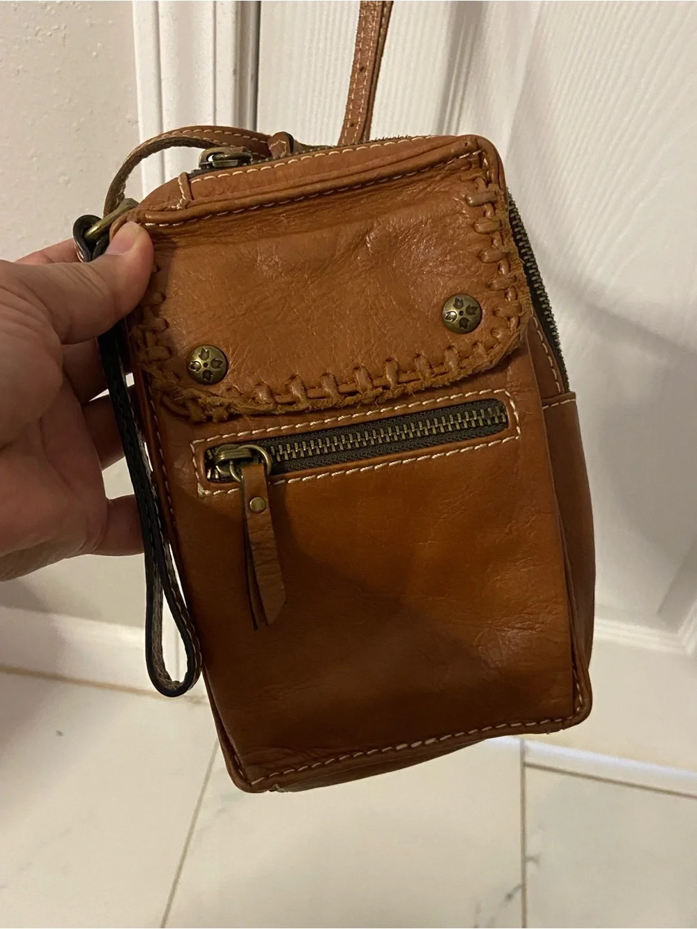 PATRICIA NASH Cognac Brown Soft Leather CONVERTIBLE Crossbody/Wrist Bag